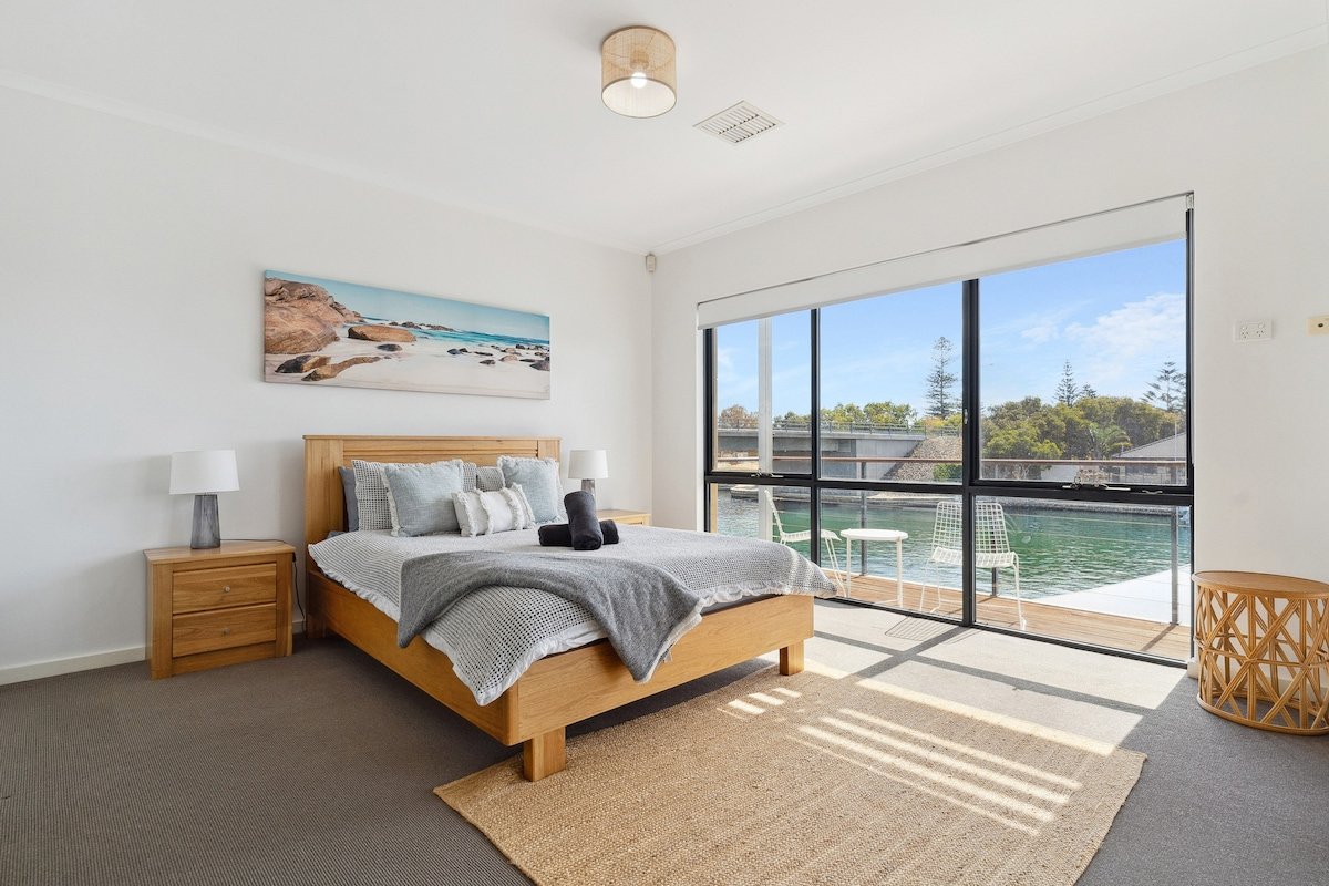 Piccolo Waters – Mandurah, Halls Head Canal Home gallery image 2