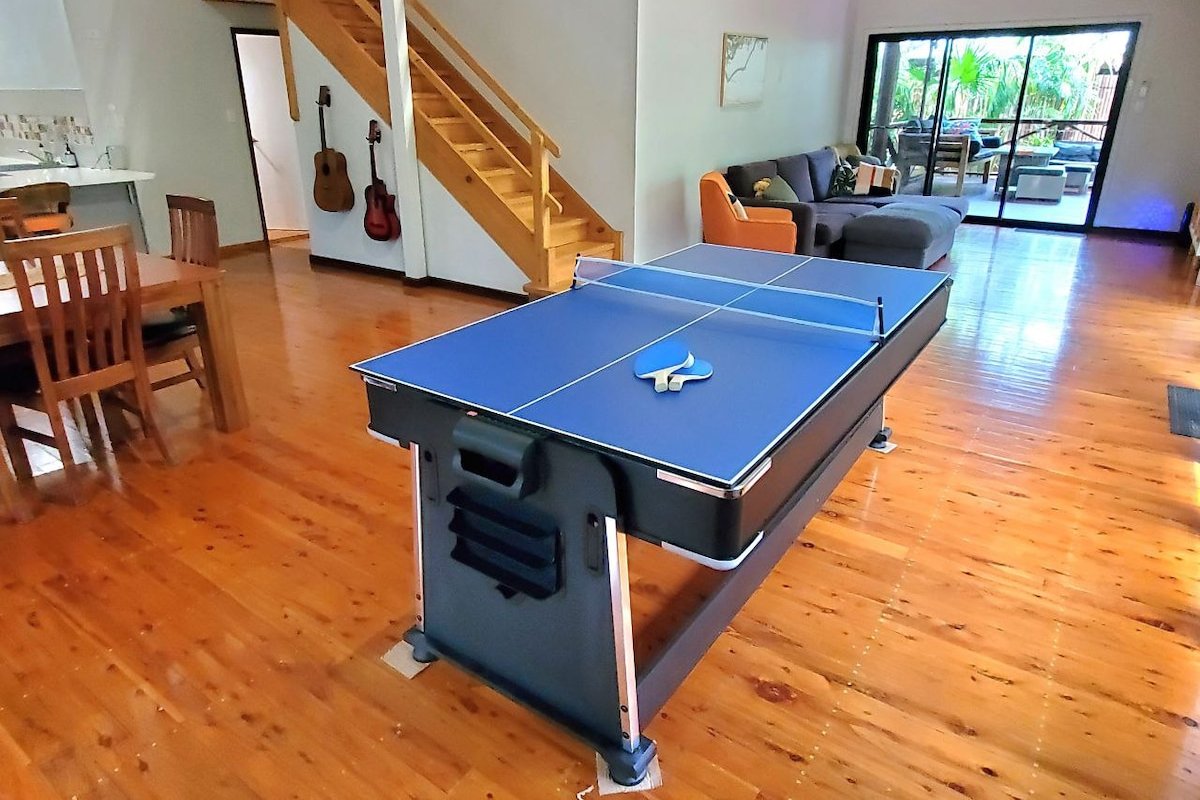 Family Friendly Oasis -Walk to Buzzing Cable Beach gallery image 5