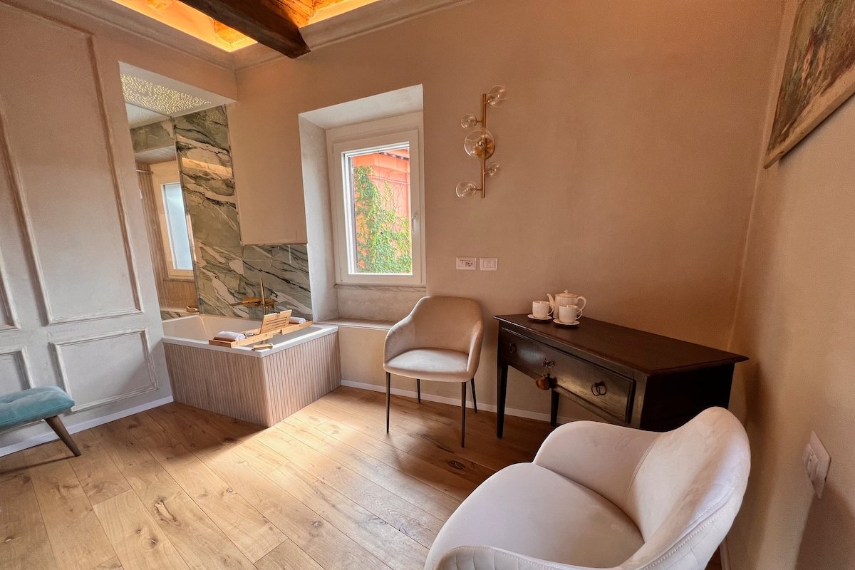 Trastevere’s Stairway gallery image 5