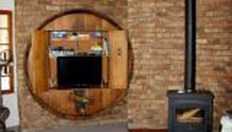 Mont Martre Roundhouse Room 3
