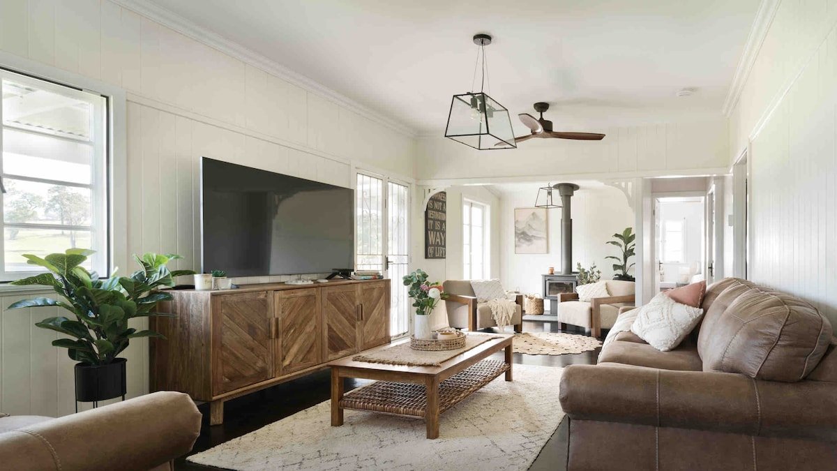 Black Cockatoo Tyalgum gallery image 2