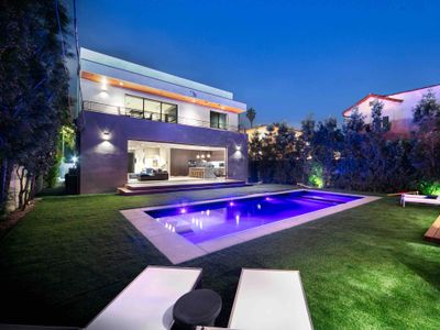 Lavish 4 Story Haven w/ Theater, Rooftop, & Suana