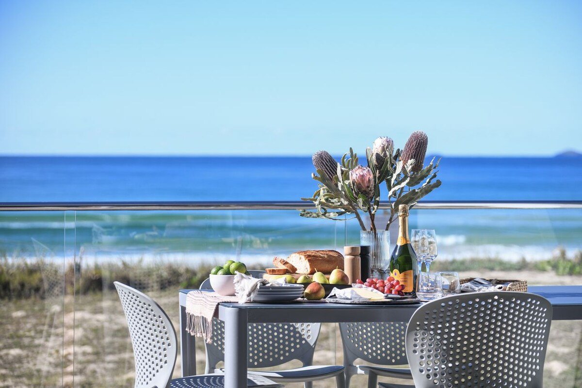 Pacific Dawn on the Beach gallery image 5