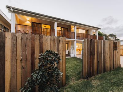 The Entire House – Lou and Lewie’s