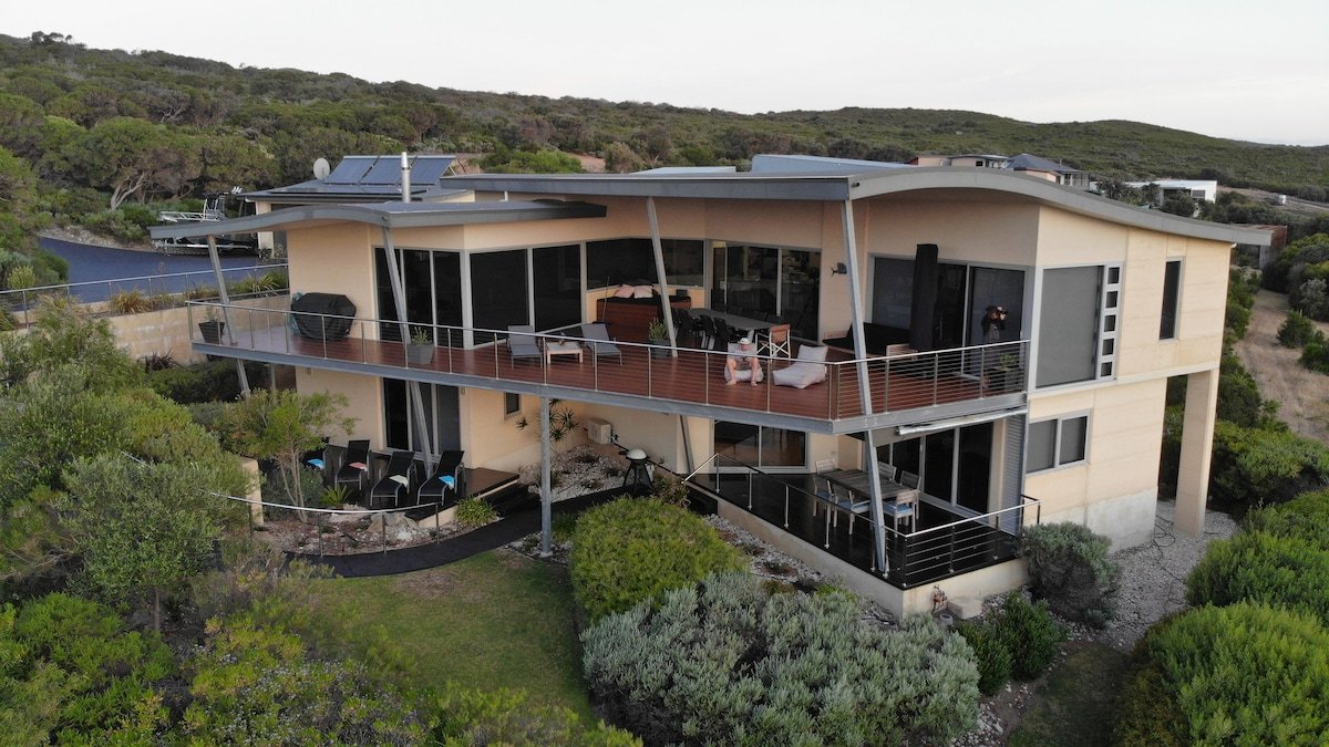 SAUDADE LUXURY APARTMENT – 6 person option gallery image 4