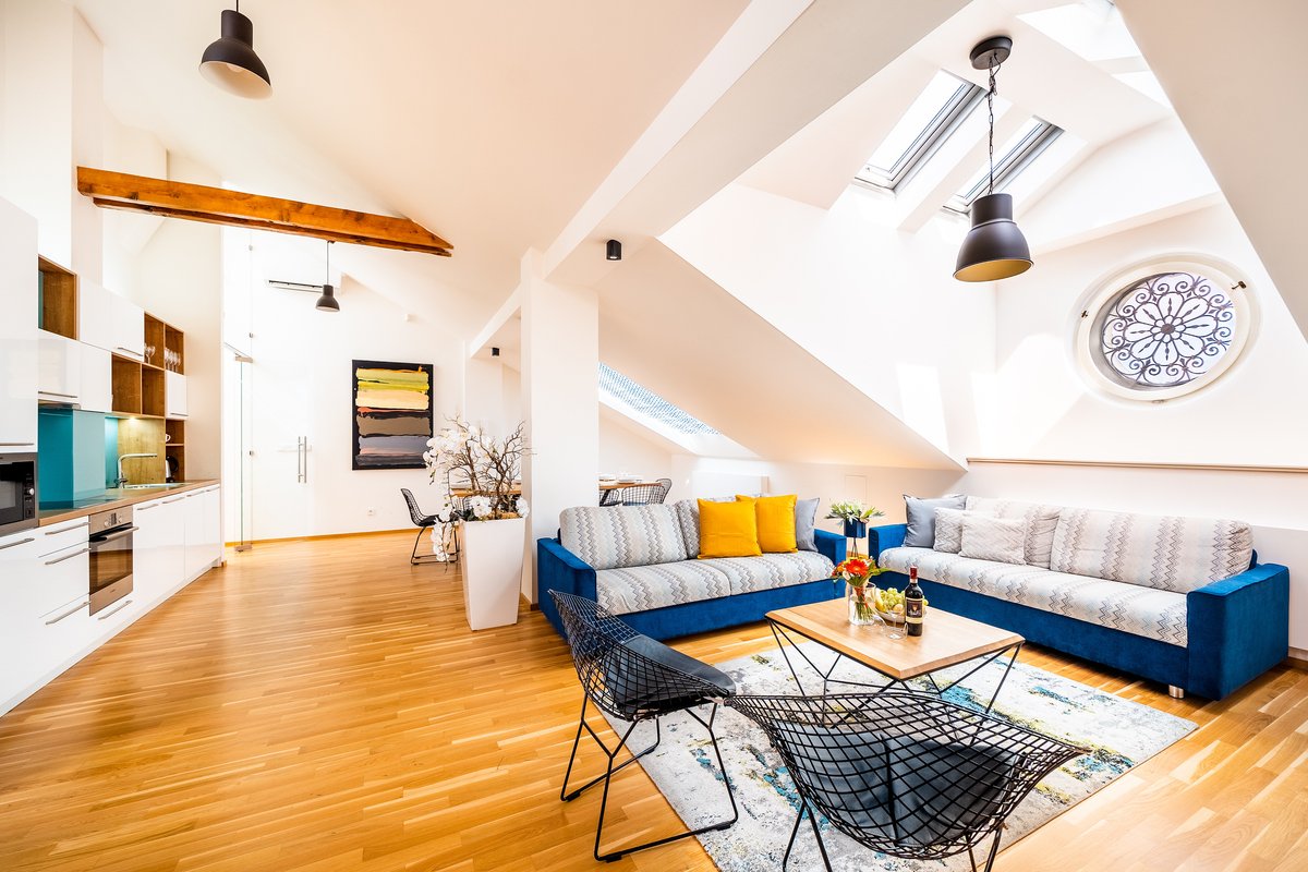 5BR+3.5BA 270m² Luxurious Central Wilson Penthouse