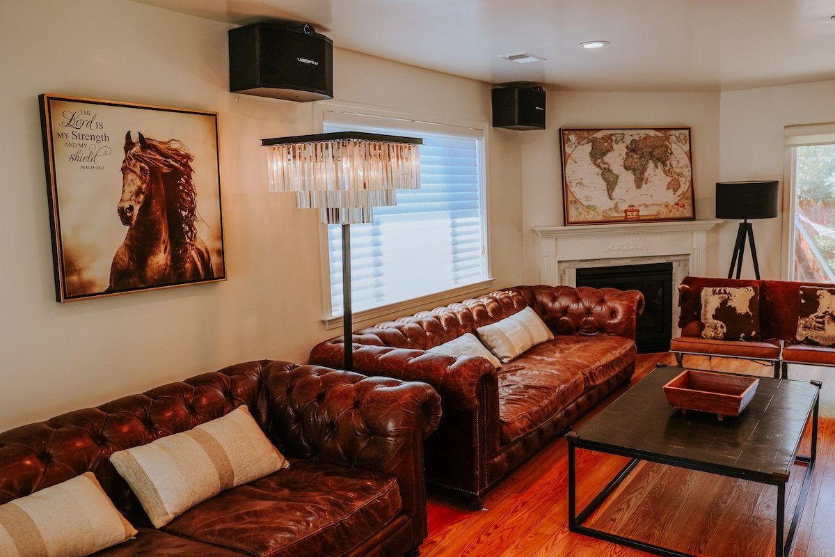 Spacious Modern House gallery image 5