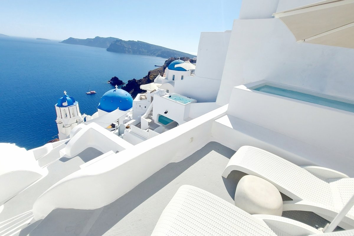 Santorini blue, caldera views, private pool gallery image 3