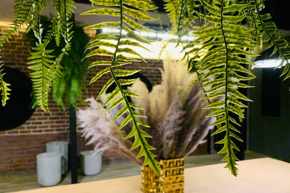 4 Luxury Bedroom with Full kitchen near Thonglor gallery image 2