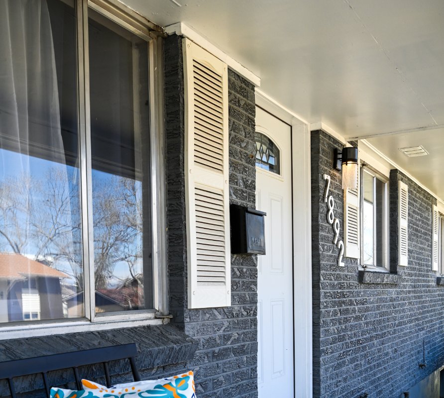 Stunning Family Home in South Denver!