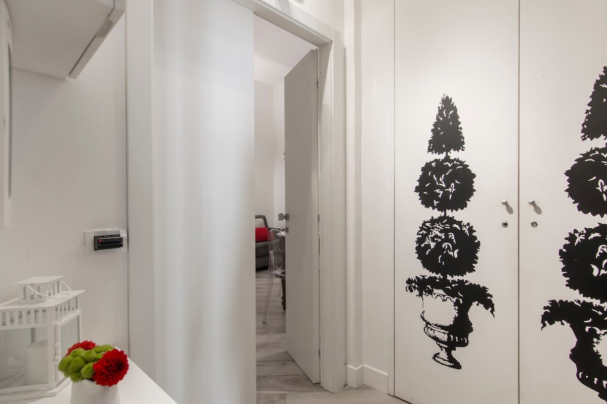 Elegante Appartamento Vicino a Campo Dei Fiori gallery image 3