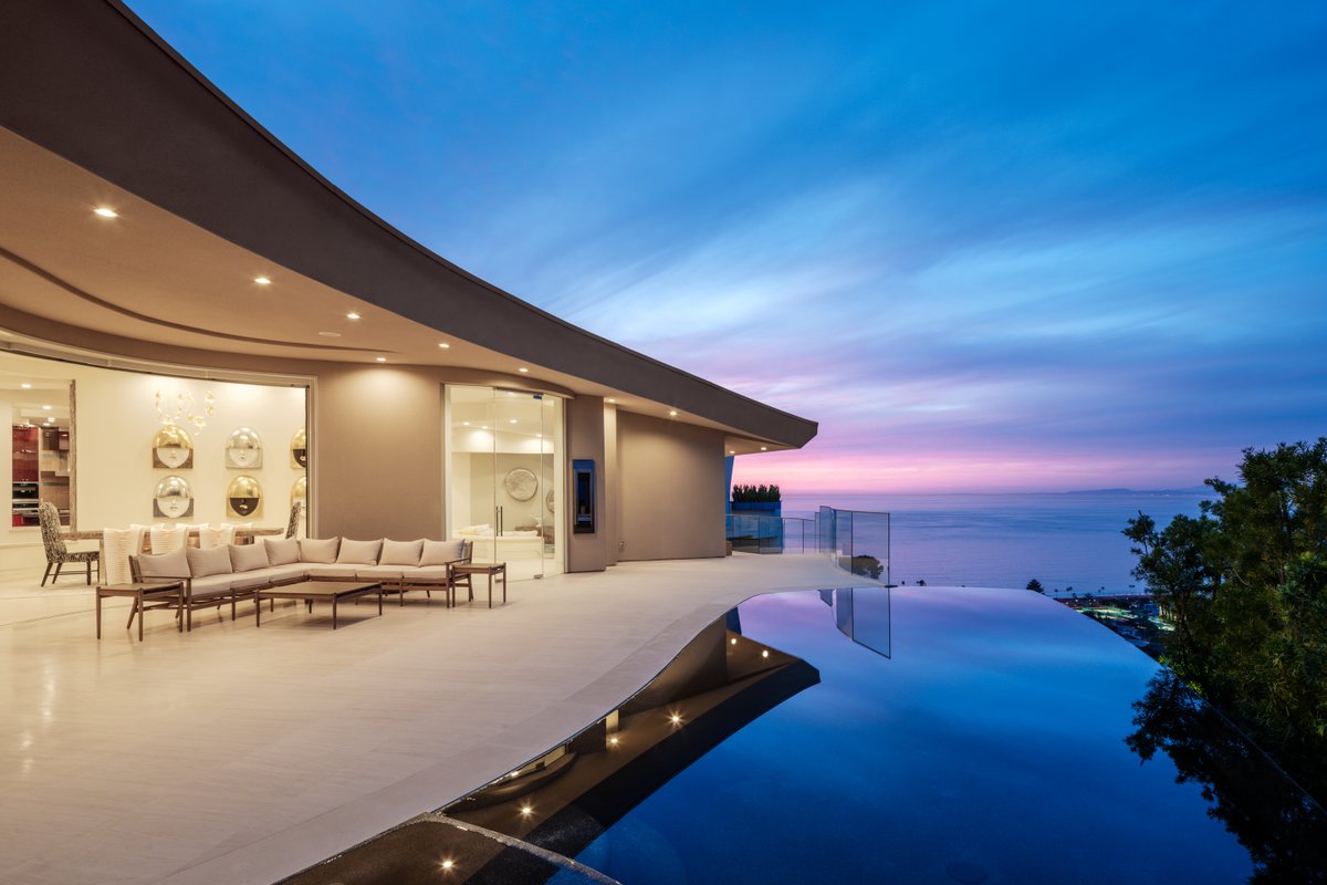 Private Estate w/ Heated Pool, Hot Tub, Office