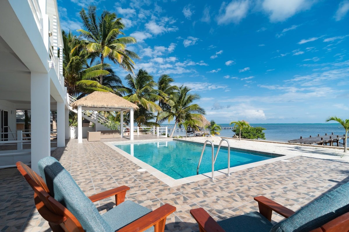 Oceanfront Villa w/Private Pool & Dock gallery image 4