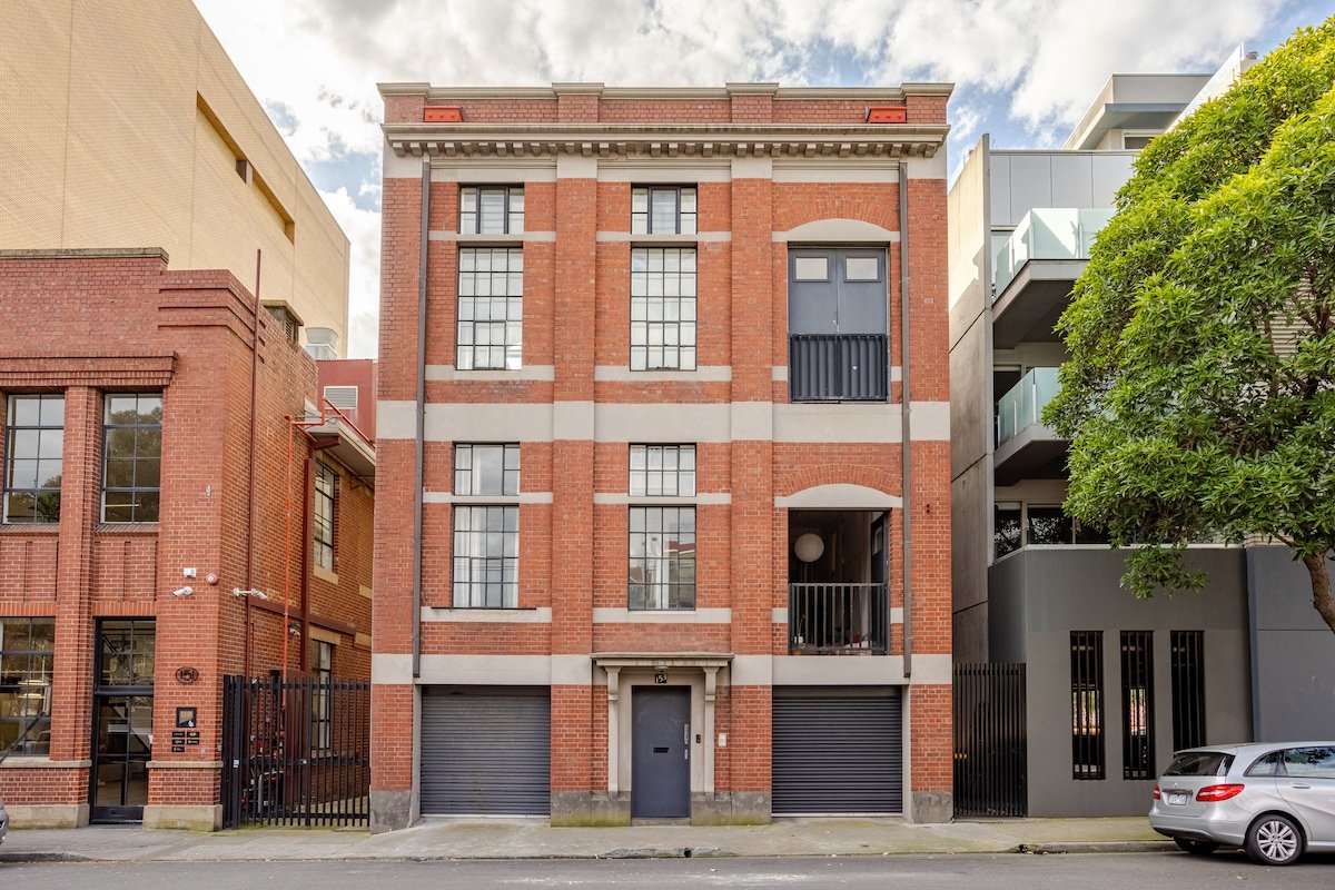 Airy, art-filled Loft in Windsor gallery image 3