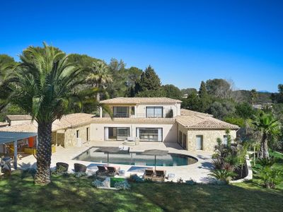 Superb Provencal villa in Mougins