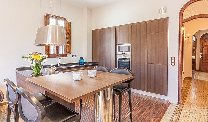 Beautiful House with terrace gallery image 4