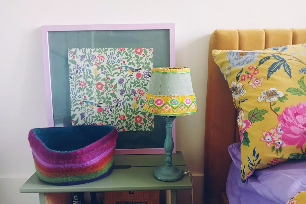 Kensington Charming Bright Apartment gallery image 3