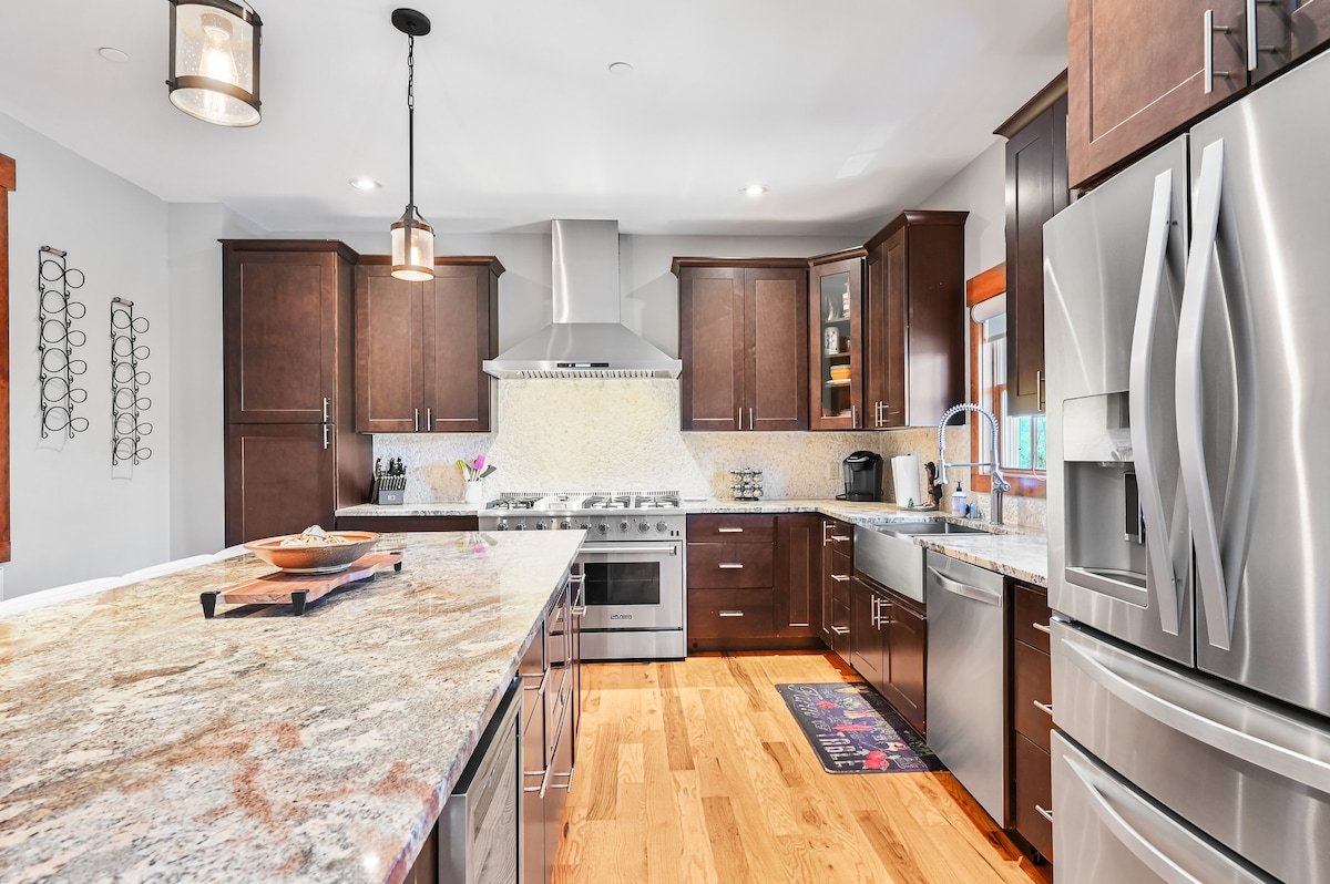 Mountain Modern River Home, Close to Downtown gallery image 2