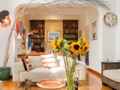 Camps Bay Villa with Mountain Views near the Beach