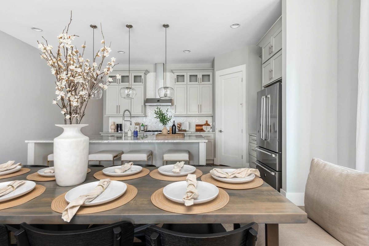 The Gulch House – Pool + 1 mile to Broadway! gallery image 3