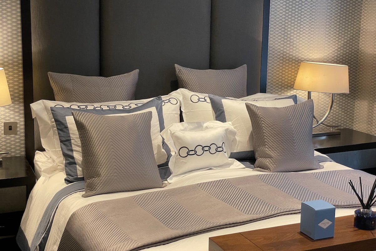 Elegant Mayfair Townhouse Steps off Bond Street W1 gallery image 3