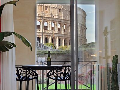Luxury Domus Colosseum View Apartment 2