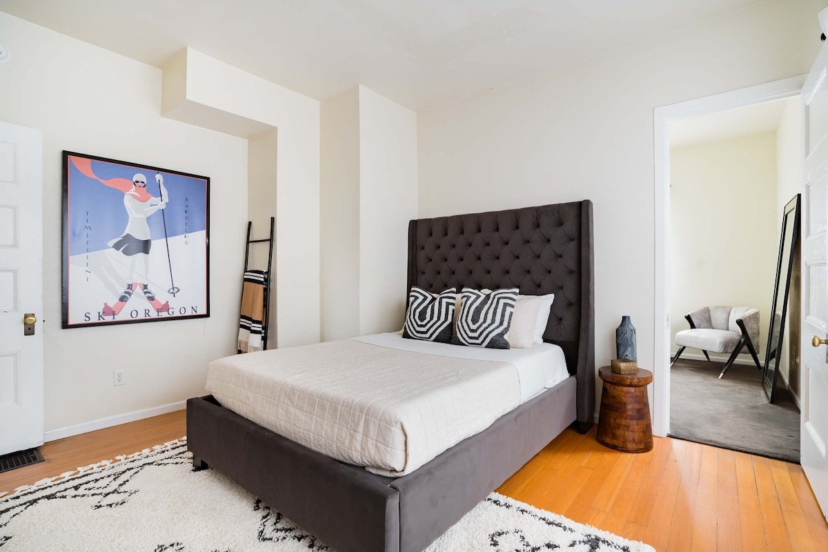 NW Portland Icon | Former Mayor’s 6BR Home gallery image 3