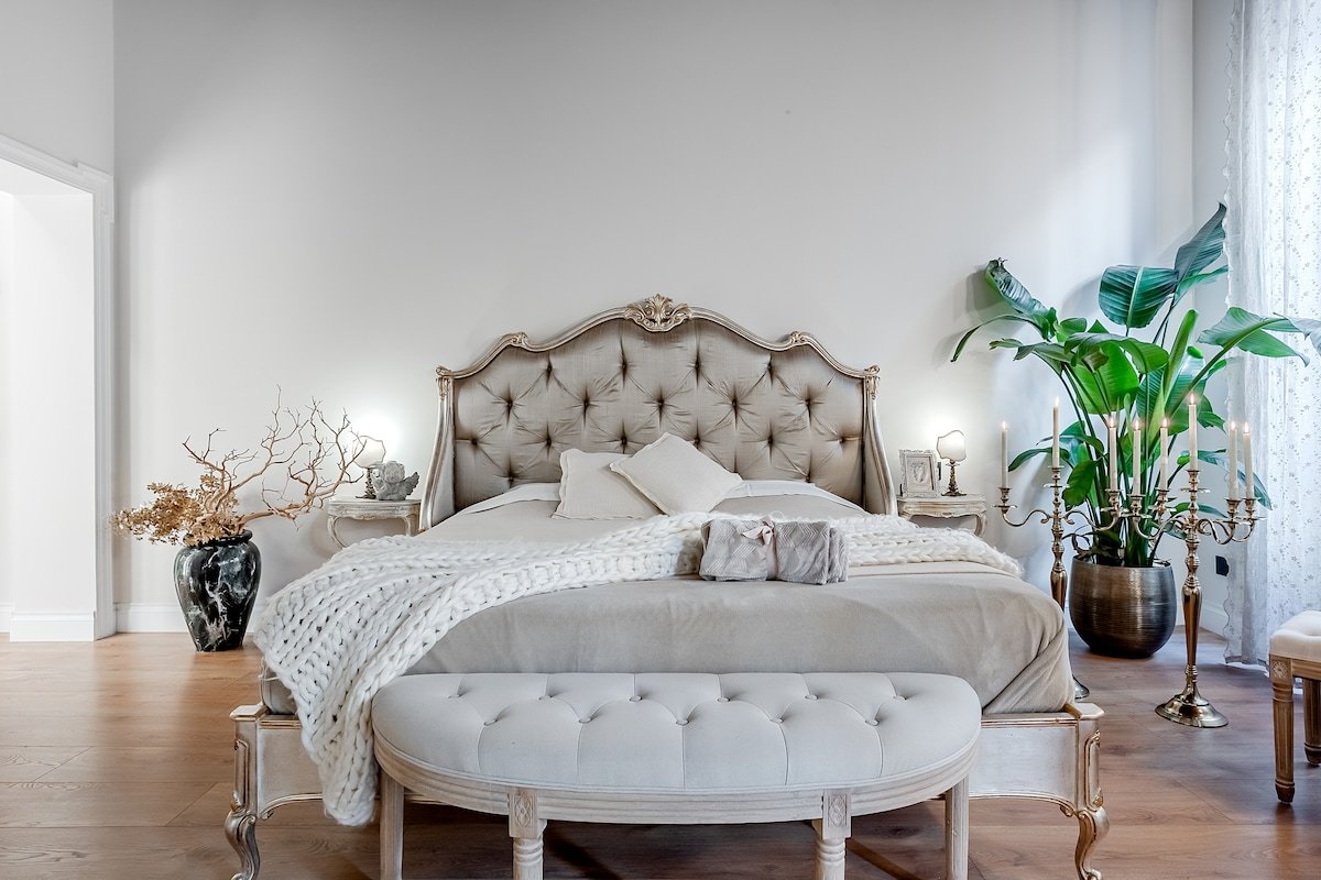 Trevi Fountain Elegant Apartment gallery image 5