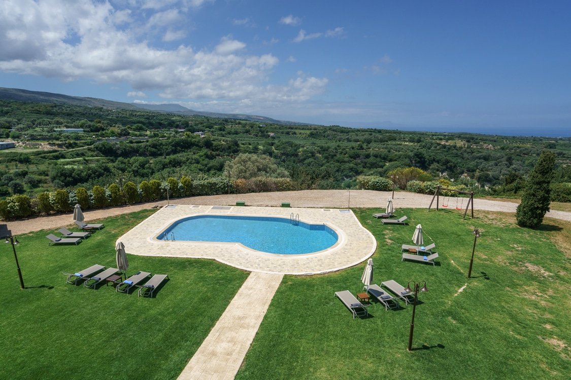 Wedding Villa w/Pool, BBQ, Ping Pong, 23 people gallery image 3