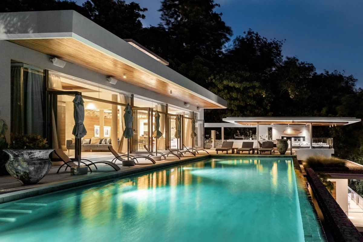 Luxury Villa Skyfall Phuket gallery image 3