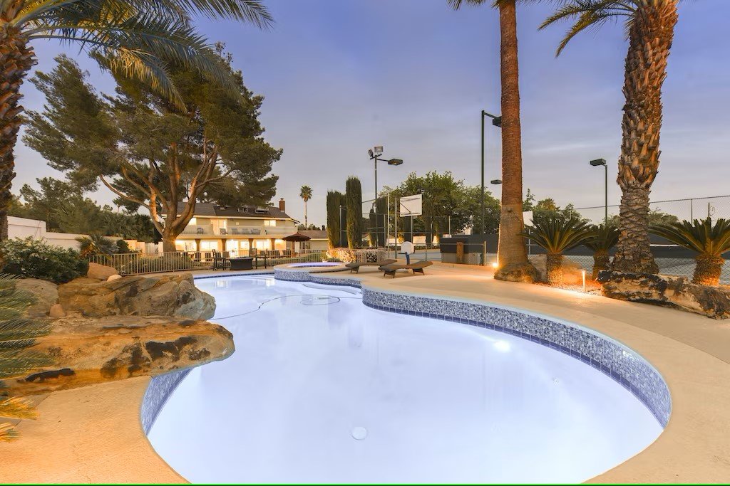 Large, Luxury Villa w/ Pool, Tennis on 3/4 Acre! gallery image 4