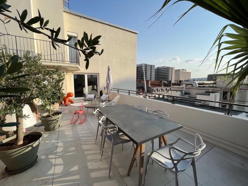 Roof top Lyon – part dieu – 3 ch – terrasse 40m2