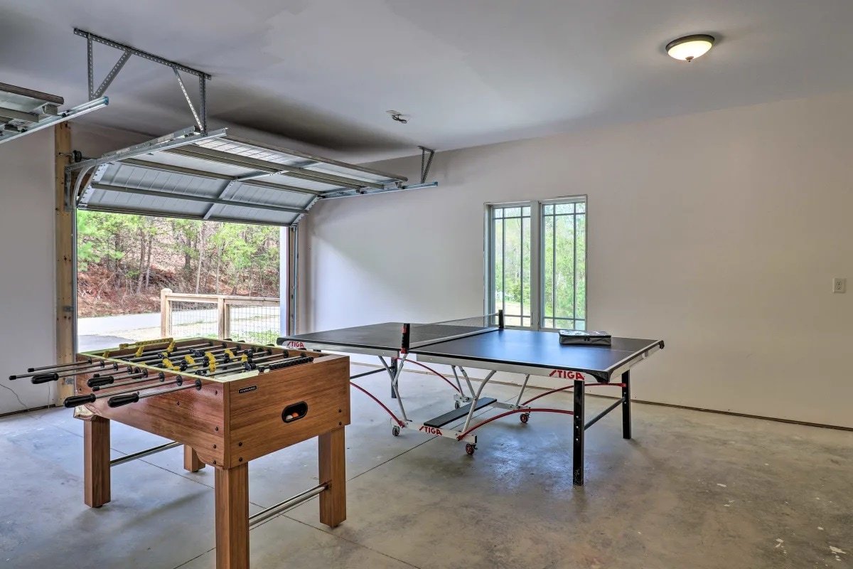 Massive Mountain Retreat | 12 Mi to Asheville gallery image 3