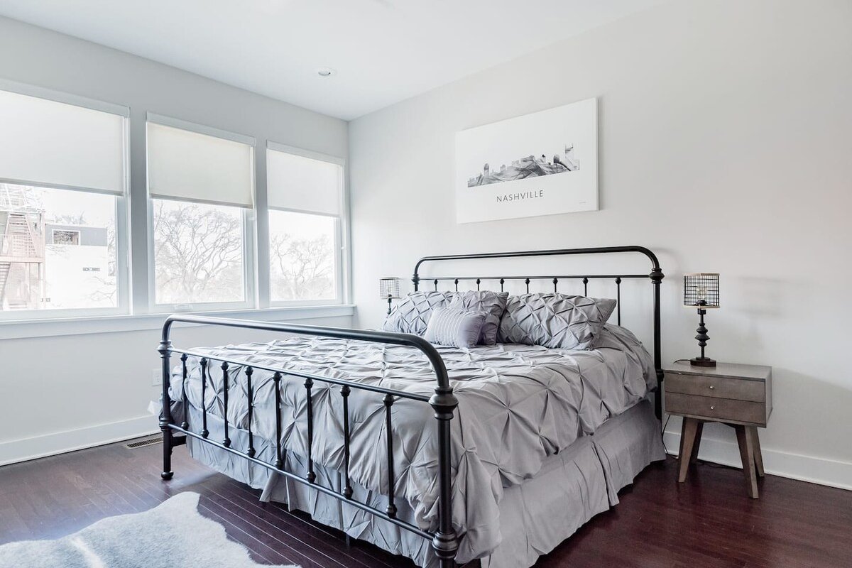 The Champagne Side-by-Side Bachelorette Nashville🥂 gallery image 4