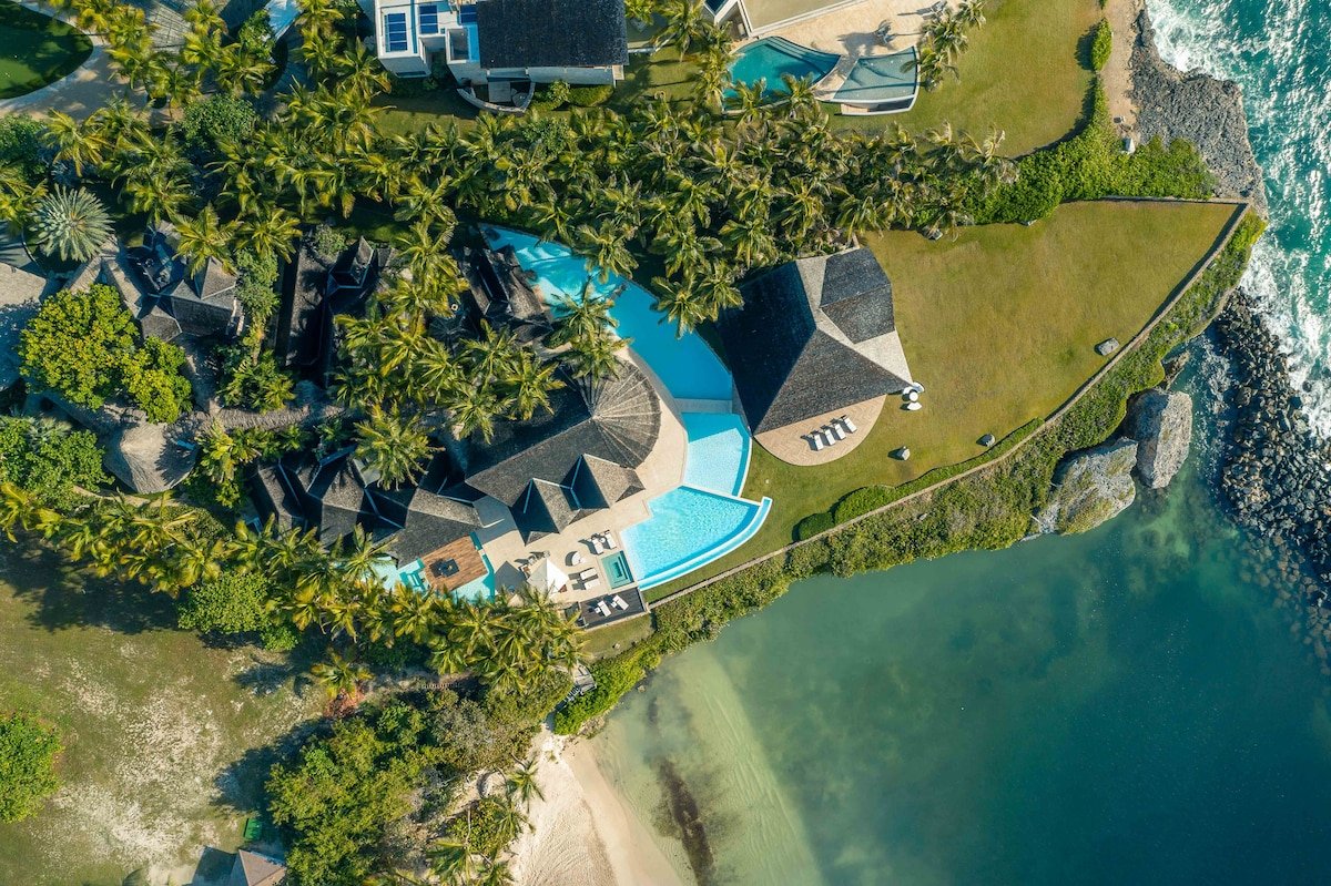 Corales 28 – Gorgeous Beachfront Villa