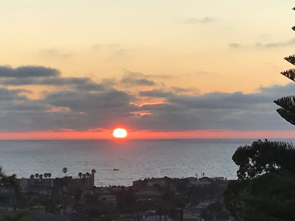Ocean View Family Beach House; 4BR 3BA Hilltop gallery image 5