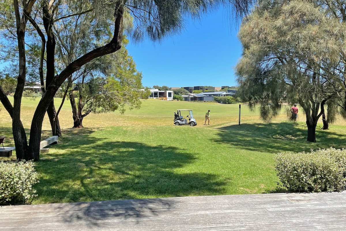 Moonah Links Peninsula Retreat gallery image 4
