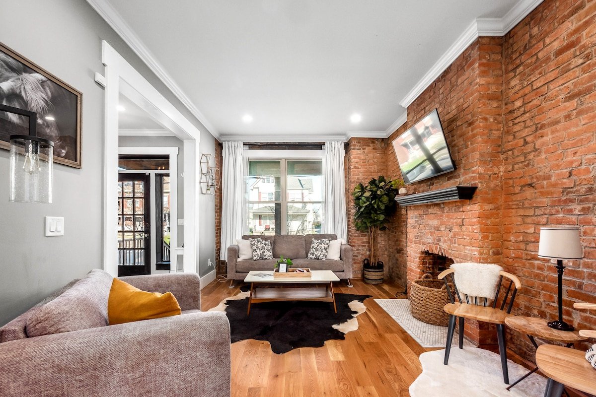 Downtown Columbus | Historic | Sleeps 14 | Arcade gallery image 3