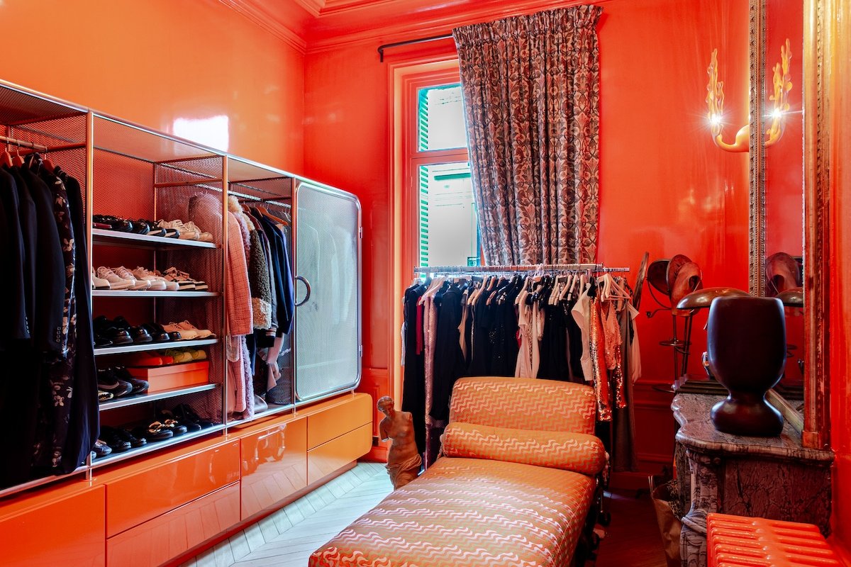 Theatrical Interiors in a Historic Parisian Home gallery image 5