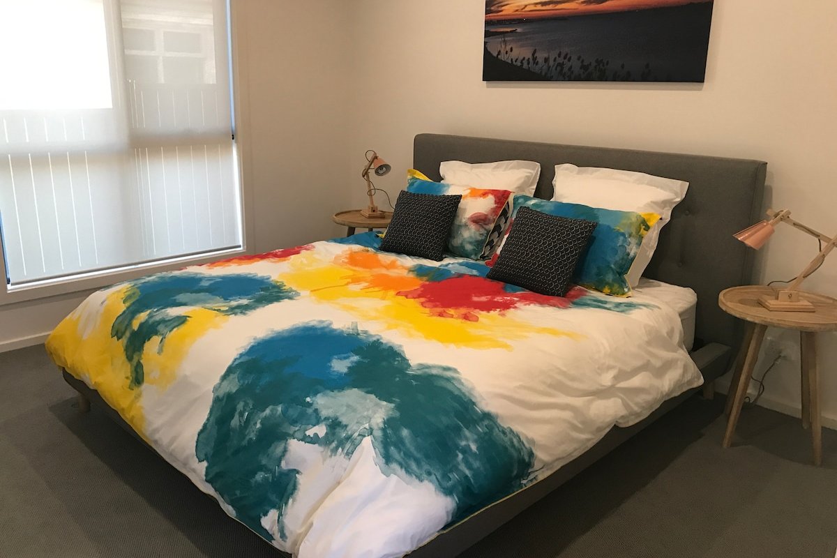 Luxury home with views -Portarlington town centre. gallery image 5