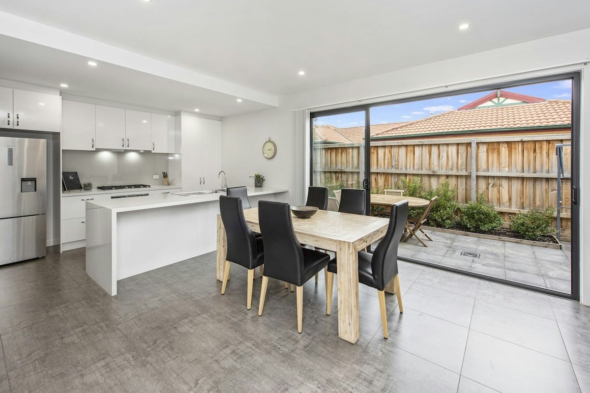 Premium 3 Bedroom Townhouse gallery image 2