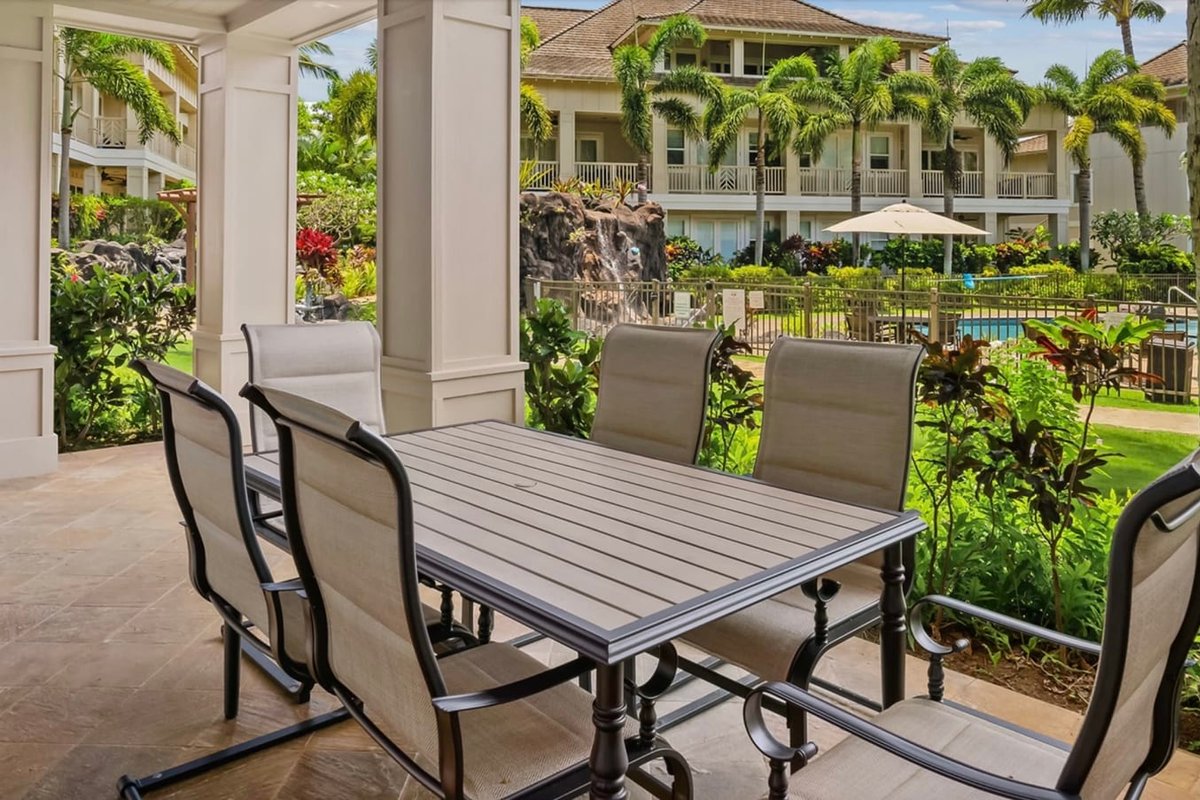 Ground Floor Luxury Penthouse at The Villas | F100