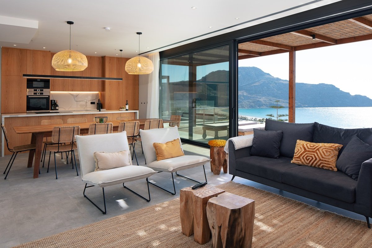 Villa Hestia: Sea Views, Near the Beach by etouri gallery image 4