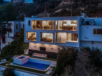 Modern Villa On Sunset Strip