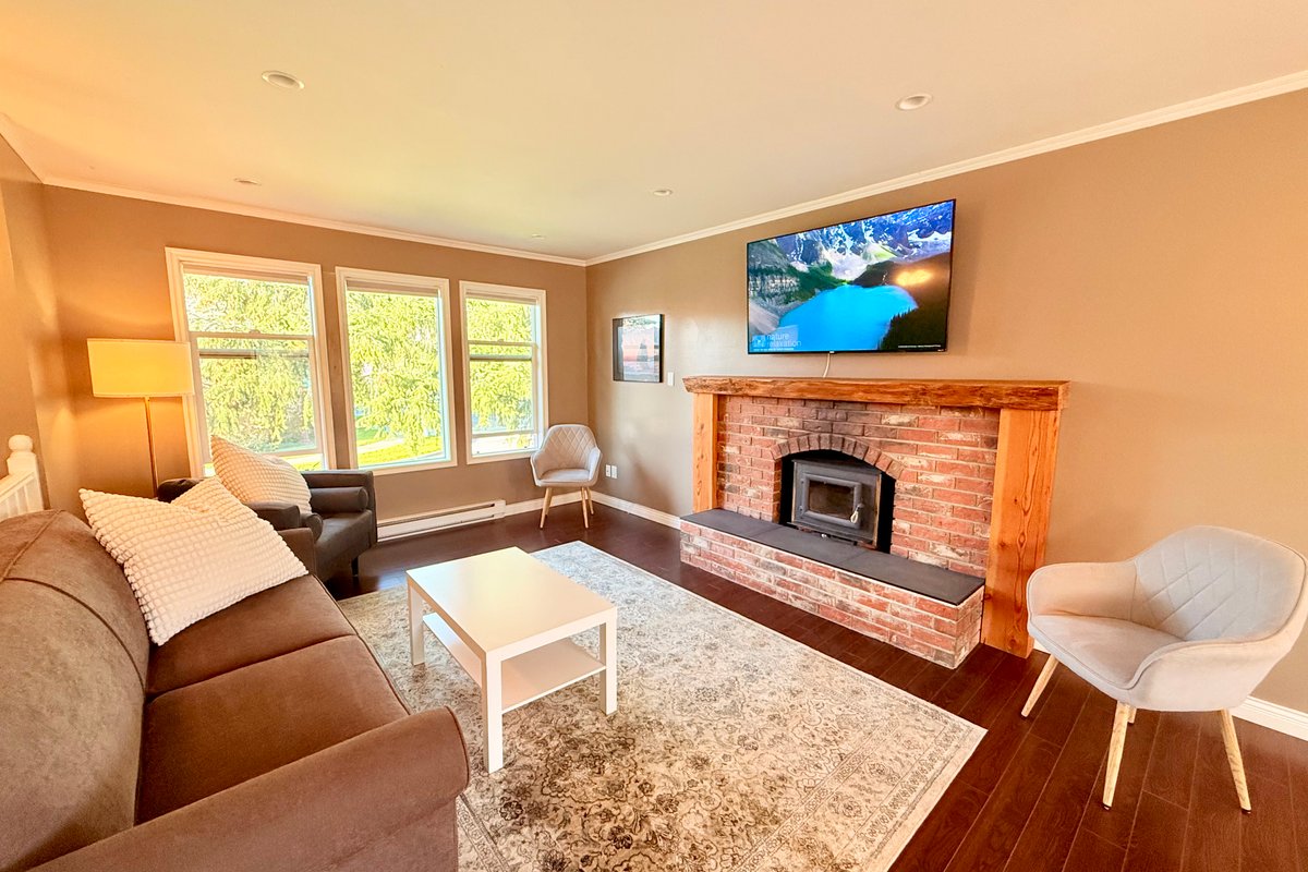 Heart of the City | Clean, Cozy & Fully Equipped