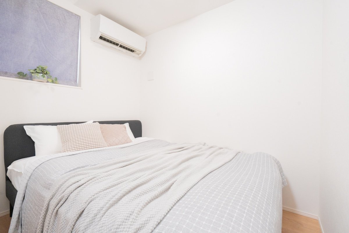 新宿中心地段的静谧温馨之家，徒步到商圈和美食街，走3分钟到车站，3年新筑可停车，采光通风优秀 gallery image 5