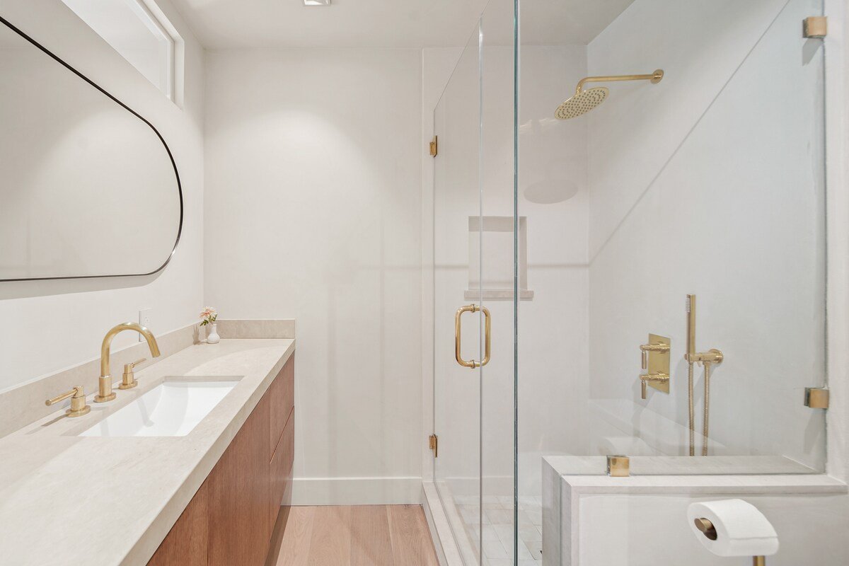 Sophisticated Spanish Villa in West Hollywood gallery image 3