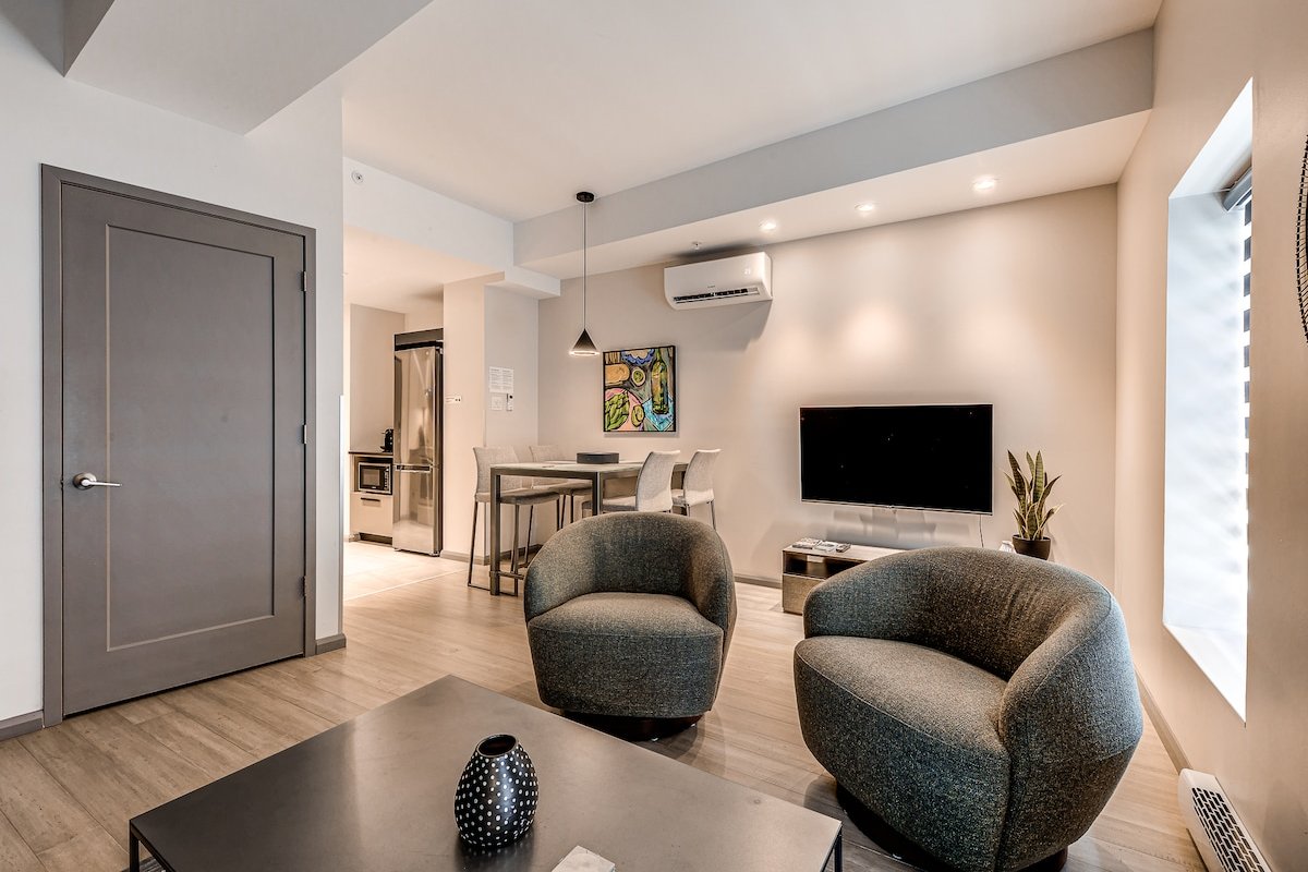 B02 | High Standing Apt. Near Old QC | 2 Bedrooms gallery image 2