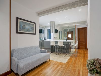 Amplio apartamento en Gros con parking privado