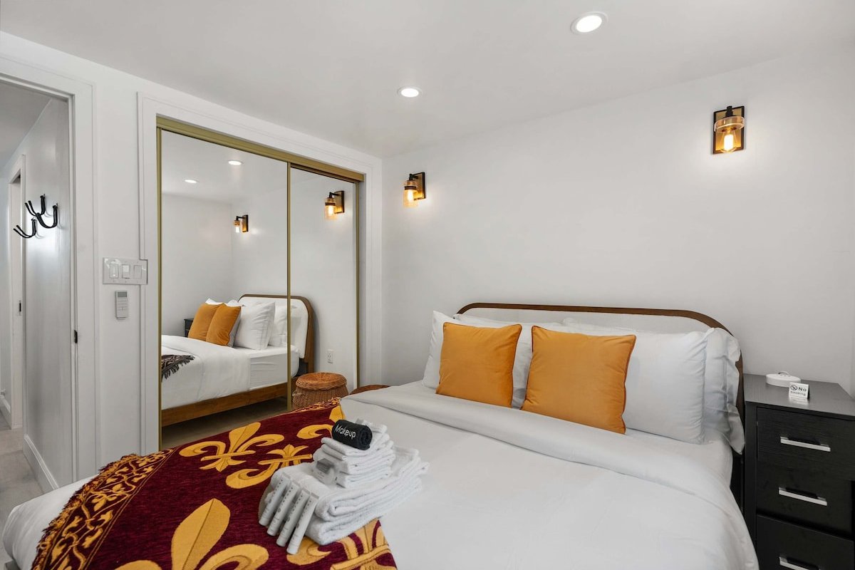 New Listing! Palisades Paradise by Colby & Conrad! gallery image 4